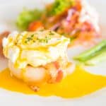 Keto Eggs benedict for breakfast